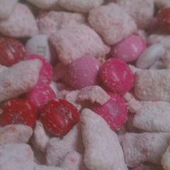 A picture of Sweetheart Muddy Buddies.