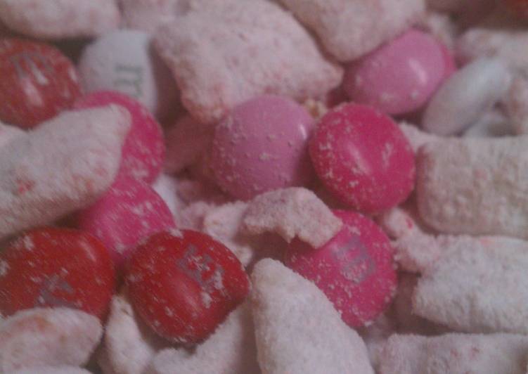 Step-by-Step Guide to Make Award-winning Sweetheart Muddy Buddies