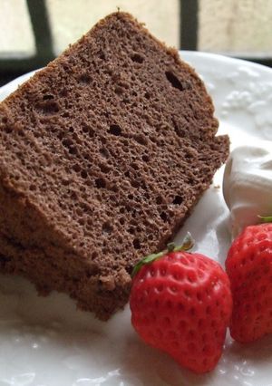 A picture of Moist and Soft Cocoa Chiffon Cake.