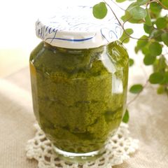 A picture of Fragrant Sesame Arugula Sauce.