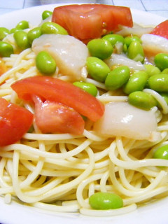 A picture of Chilled Pasta with Scallops & Edamame.