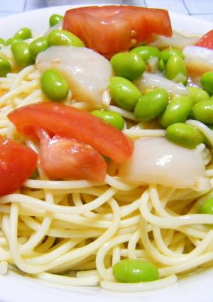 A picture of Chilled Pasta with Scallops & Edamame.