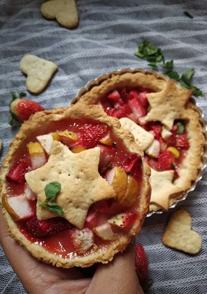 A picture of Strawberry pie.