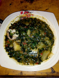 A picture of Sweet potato porridge with vegetables.