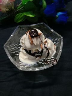 ইয়োগার্ট ভ্যানিলা আইসক্রিম (yogurt vanilla icecream recipe in Bengali) রেসিপির প্রধান ছবি