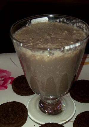 ઓરીયો મિલ્કશેક (Oreo Milkshake Recipe In Gujarati) રેસીપી મુખ્ય ફોટો