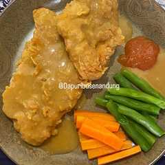 A picture of Crispy Chicken Steak.