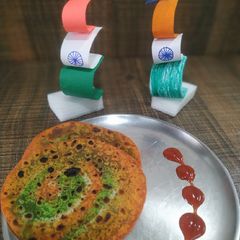 Tricolor masala thepla A picture of Tricolor masala thepla.