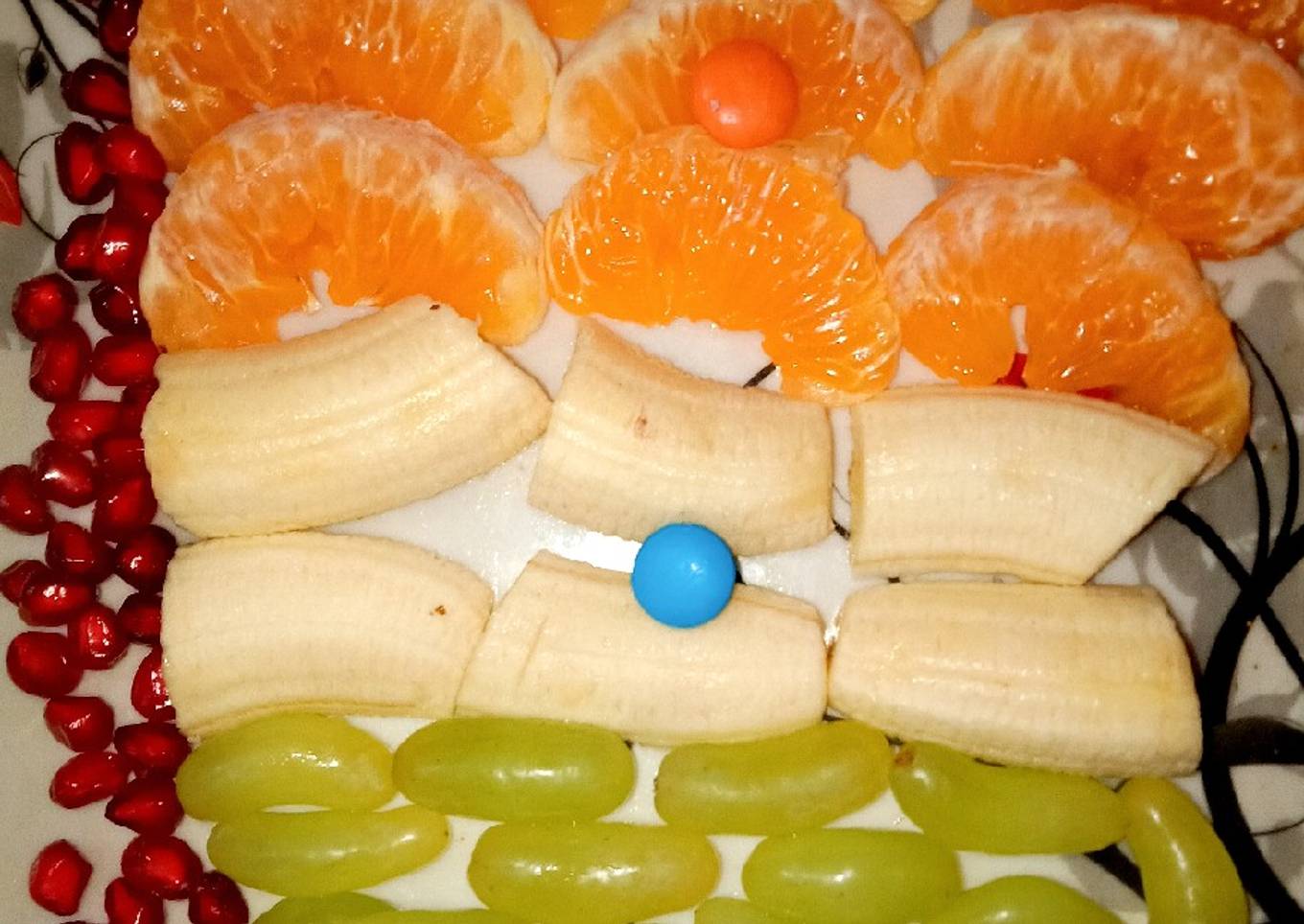 Tricolor fruits