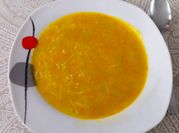 Una foto de caldo sin grasa