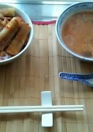A picture of Japanese scrambled eggs.