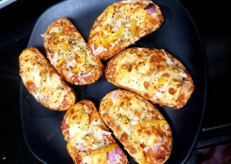 Recipe of Favorite Garlic bread pizza