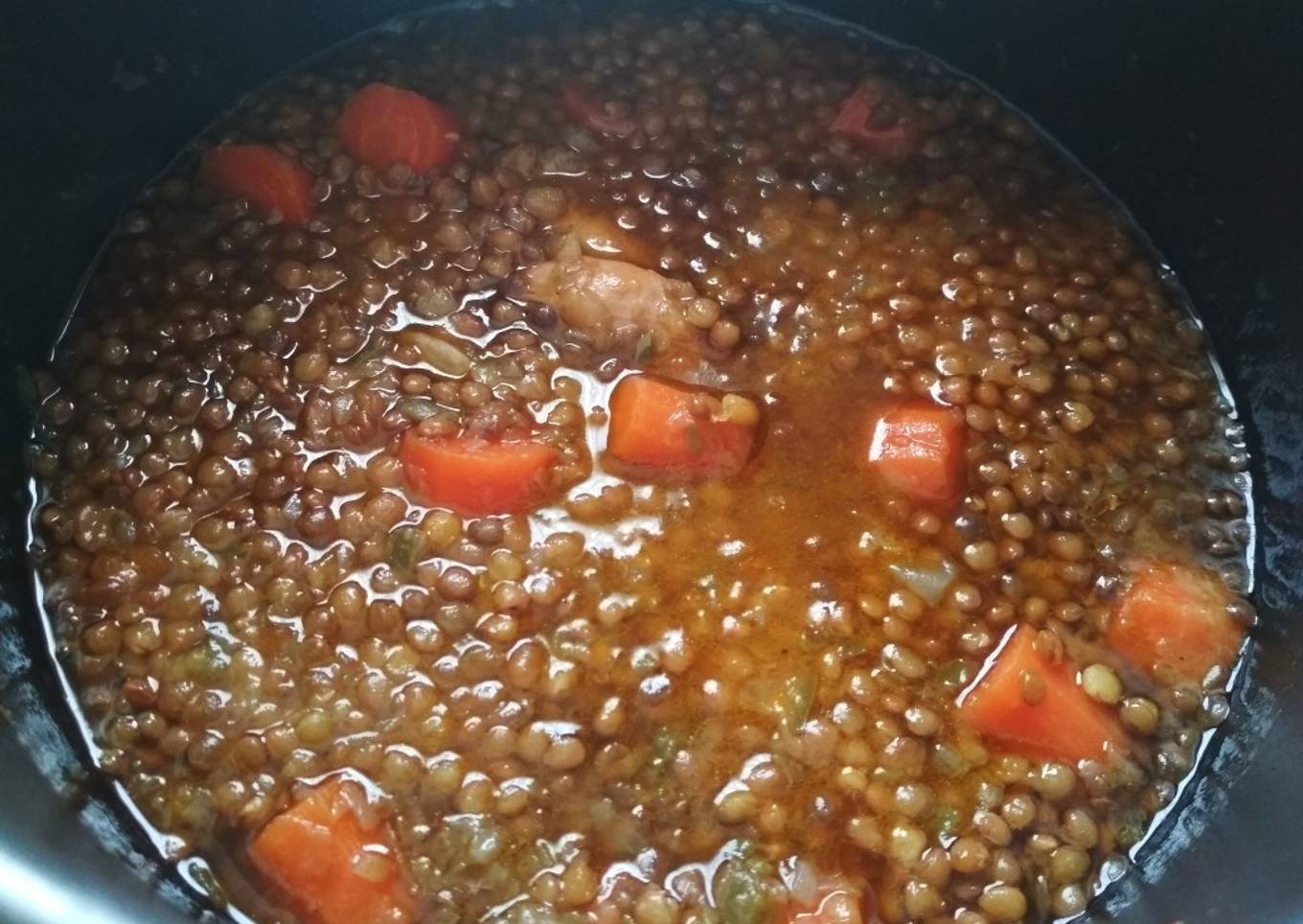 Lentejas con verduras y pollo en olla GM G