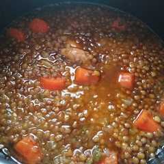 Foto principal de Lentejas con verduras y pollo en olla GM G