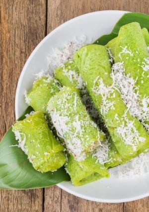 A picture of Kue dadar gulung.