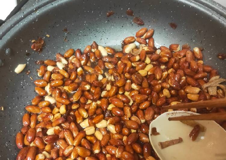 Recipe of Any-night-of-the-week Fried peanuts