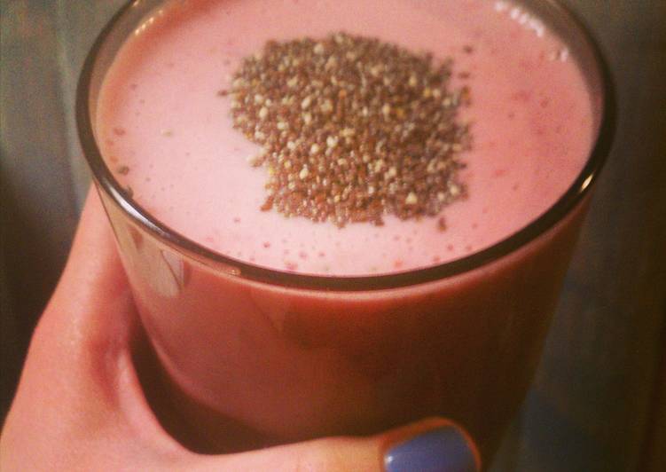 Recipe of Super Quick Homemade Strawberry-Banana Protein Smoothie