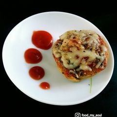 A picture of Eggless Savoury Muffins (packed with Veggies & Cheese).