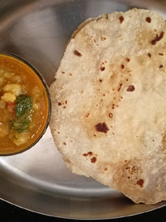 உருளைக்கிழங்கு கிரேவி(potato gravy recipe in tamil) செய்முறை முக்கிய புகைப்படம்