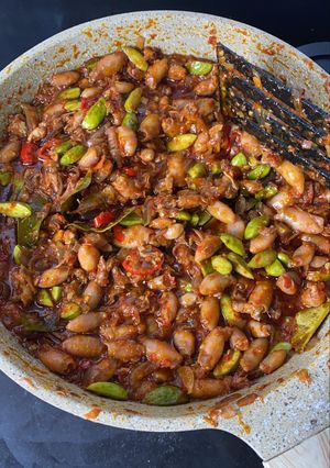 Foto resep SEMUA PASTI NAMBAH! - Sambal Cumi Pete 🔥