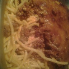 A picture of Spagehtti Cake.
