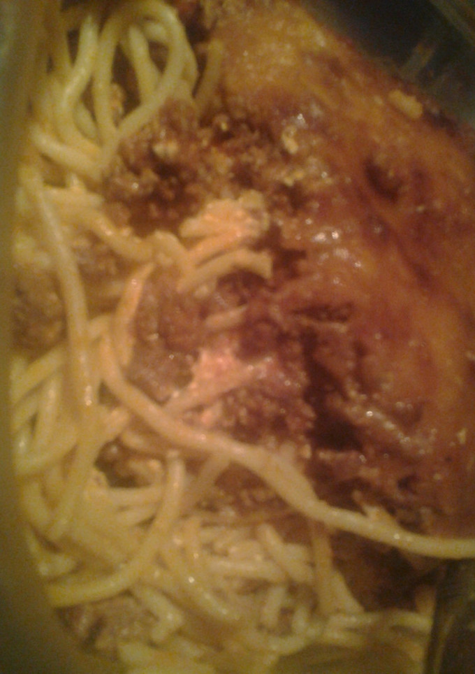 A picture of Spagehtti Cake.