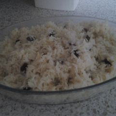 A picture of Basmati Rice with Raisons and Sultanas.