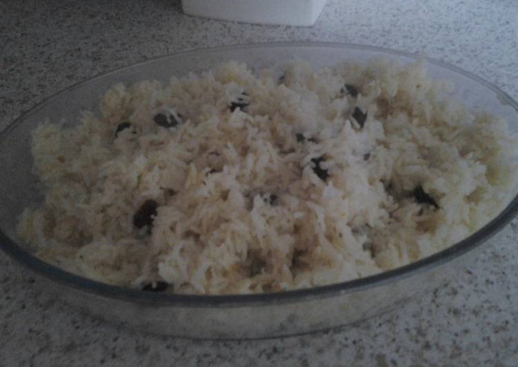 Steps to Make Quick Basmati Rice with Raisons and Sultanas