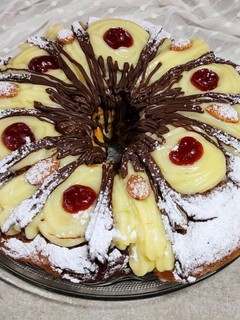 Una foto de 🍥Rosca de Pascua bicolor 🍥 Esponjosa y tierna
