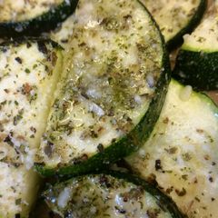 A picture of Parmesean Zucchini.