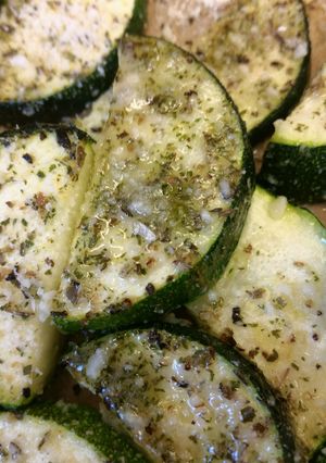 A picture of Parmesean Zucchini.