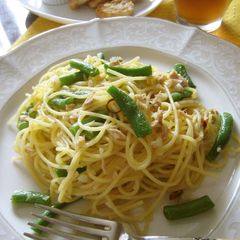 A picture of Tuna and Green Bean Aglio, Olio e Peperoncino.