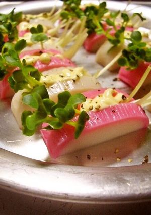 A picture of Kamaboko Fish Cake Sandwiches with Daikon Sprouts.