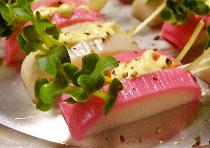 Recipe of Any-night-of-the-week Kamaboko Fish Cake Sandwiches with Daikon Sprouts