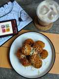 Bola-Bola Roti Tawar Keju