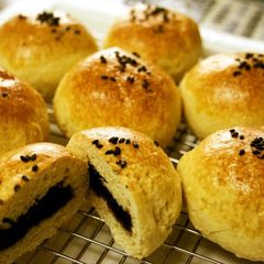 Easy Sweet Bean Buns with Pancake Mix A picture of Easy Sweet Bean Buns with Pancake Mix.