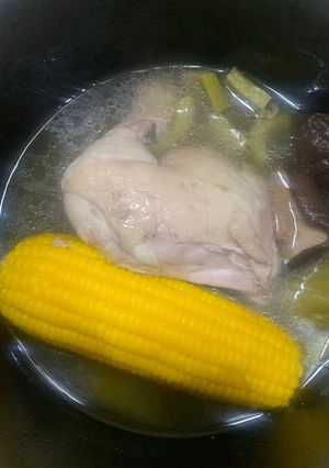 香菇苦瓜雞湯 的食譜成品照片