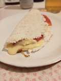 Tapioca rellena de tomate y queso