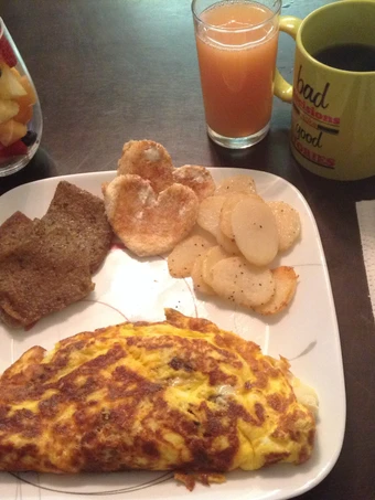 Easy Steps to Prepare Wifey&#39;s  Hearty Mushroom Double Cheese Omlet the Delicious Appealing