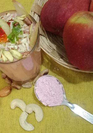 એપલ સ્ટ્રોબેરી ડ્રાયફ્રૂટ પુડિંગ (Apple Strawberry Dryfruit Pudding Recipe In Gujarati) રેસીપી મુખ્ય ફોટો