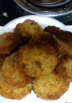 A picture of Fried Green Tomatoes with Garlic Panko Crumbs.