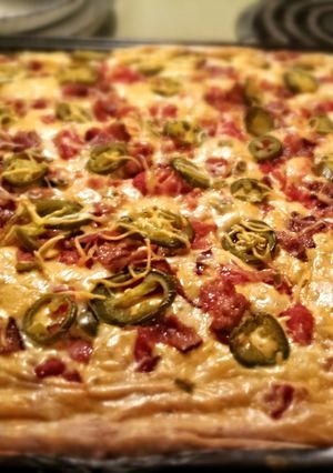 A picture of Jalapeño Popper Pizza.