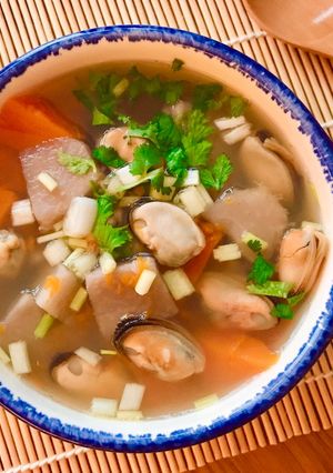 Hình của món Canh Khoai Môn Bí Đỏ Nấu Trai Đen (Vẹm).