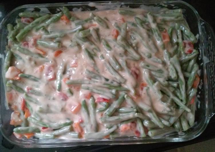 Festive green bean casserole