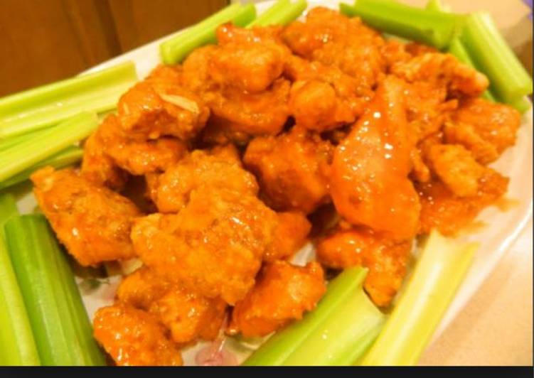 How to Prepare Favorite Chili&#39;s Boneless Buffalo Wings