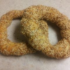 A picture of Turkish Sesame Bagel (Simit).