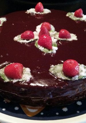 A picture of AMIEs Special MINT Chocolate Cake.