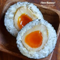 A picture of Rich and Exquisite! Onigiri with Seasoned Soft-Boiled Eggs.