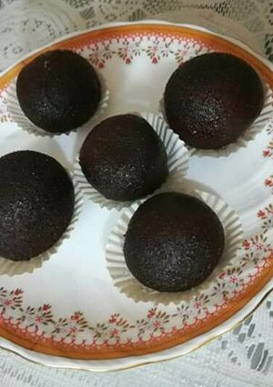 A picture of Mawa paneer gulabjamun.