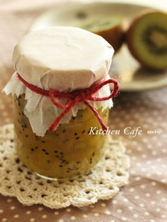 A picture of Kiwi Jam.